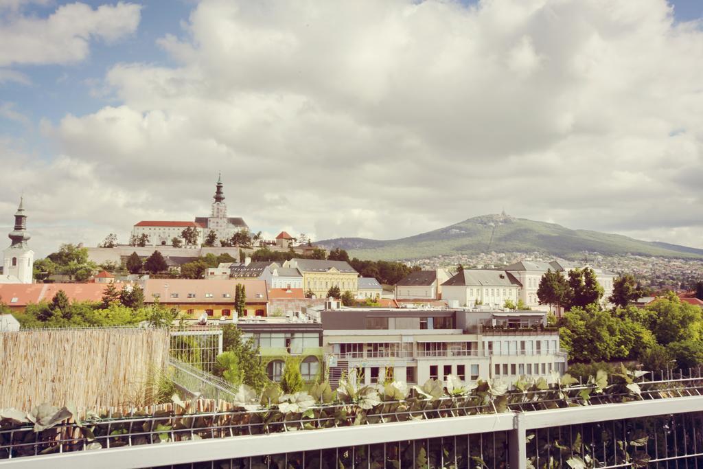 City Hotel Nitra With Free Parking Buitenkant foto