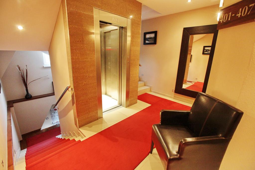 City Hotel Nitra With Free Parking Buitenkant foto