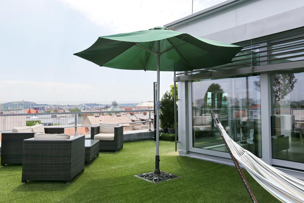 City Hotel Nitra With Free Parking Buitenkant foto